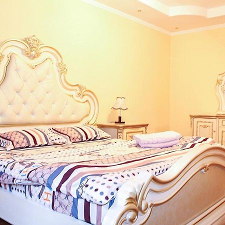 Tolebaeva 65 Apartment Almaty Luaran gambar