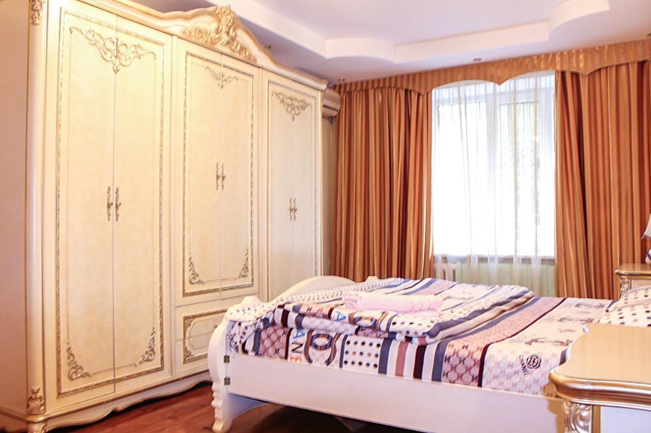 Tolebaeva 65 Apartment Almaty Luaran gambar
